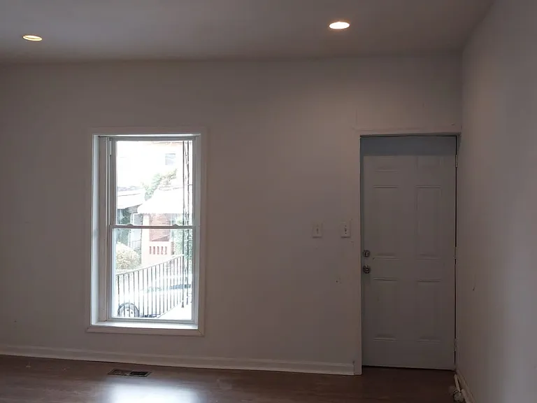 3015 Rayner Ave — Photo 13