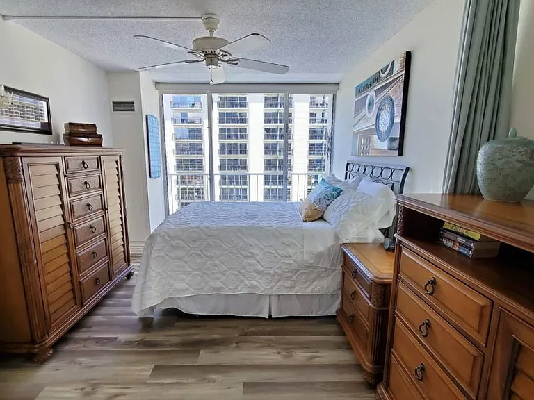 1925 Kalakaua Ave #1302 — Photo 12