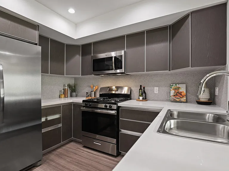 Fully Equipped Kitchens with Energy -Efficient Appliances
