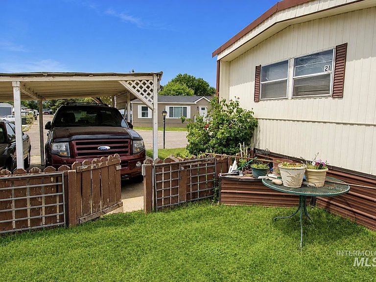 Listing photo 3