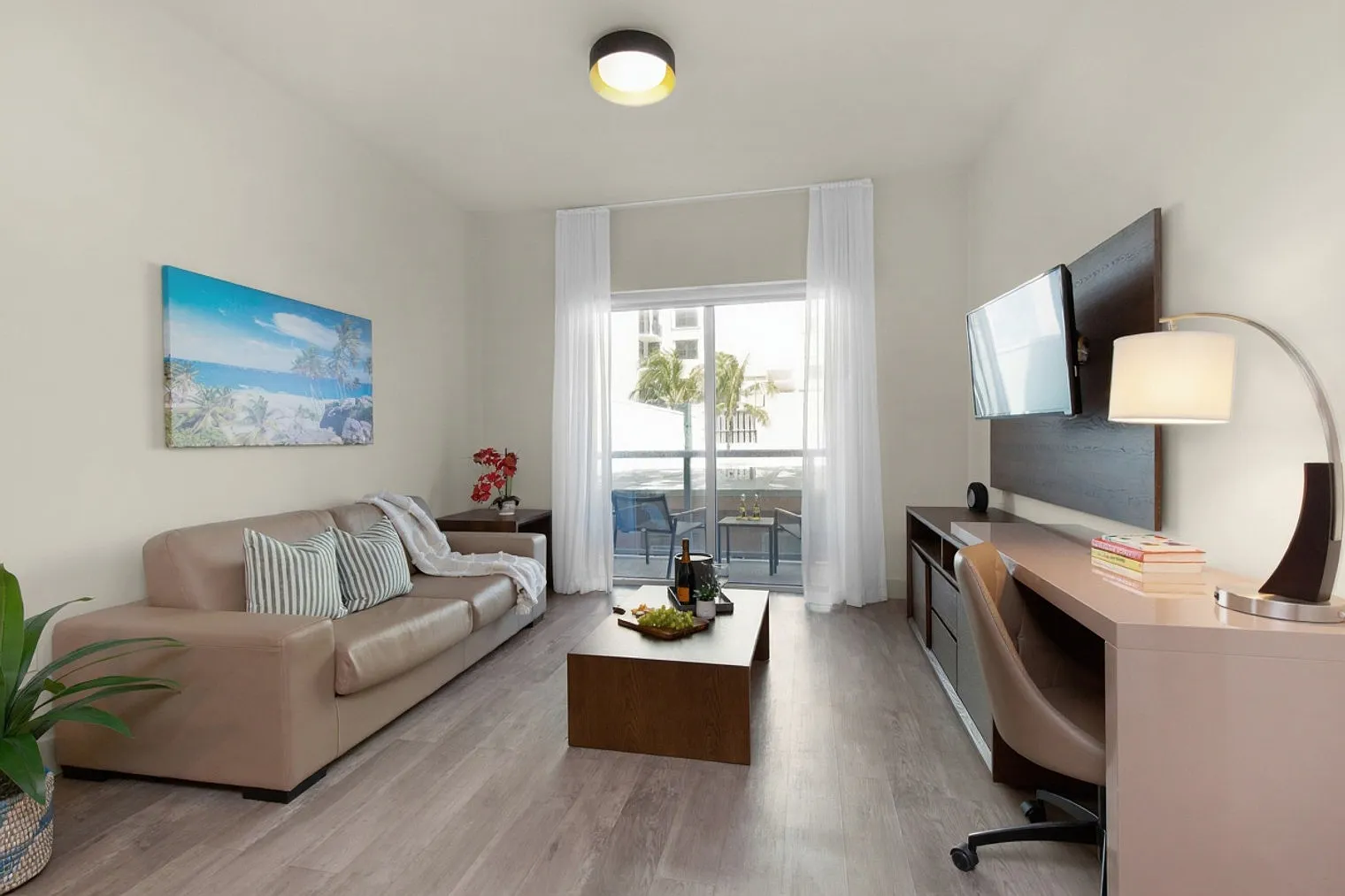 1 bed, 1.0 bath, 742 sqft, $2,477 — Photo 1