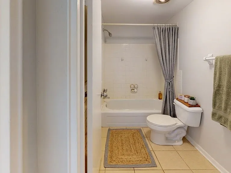 780 Ouellette Ave — Photo 5