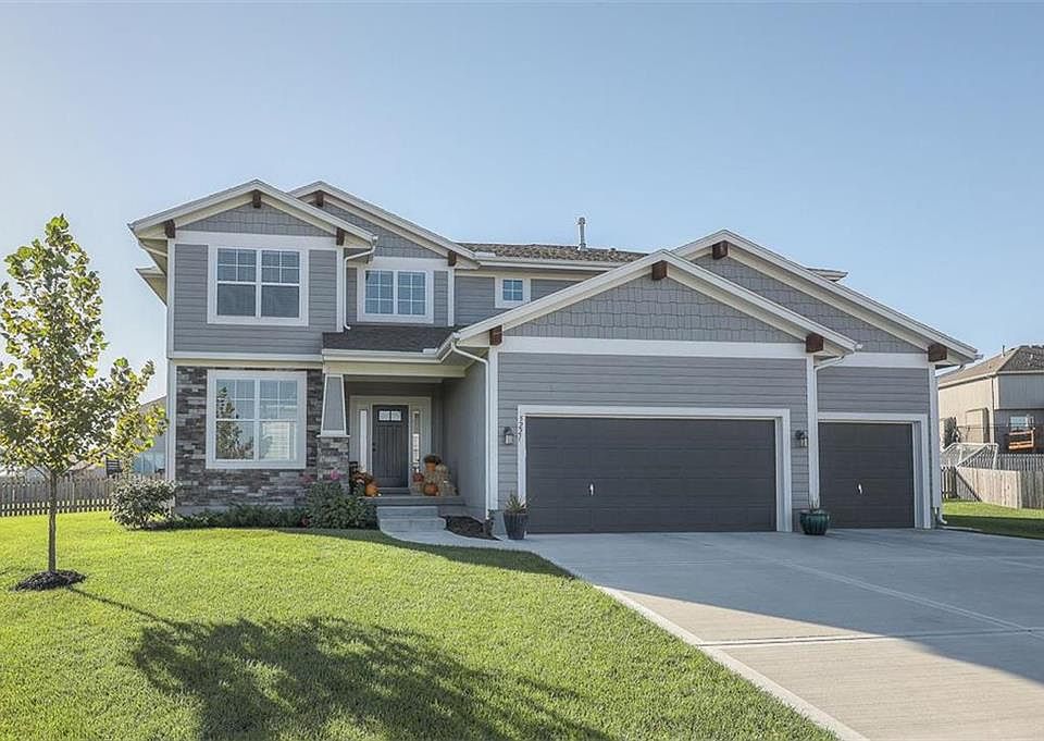 1st image of 5221 Meadowsweet Ln