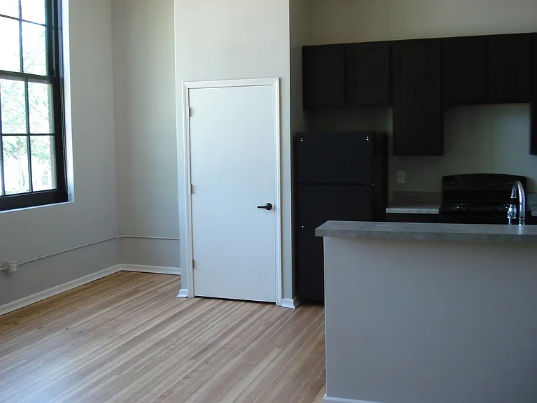 308 E Corning St — Photo 58