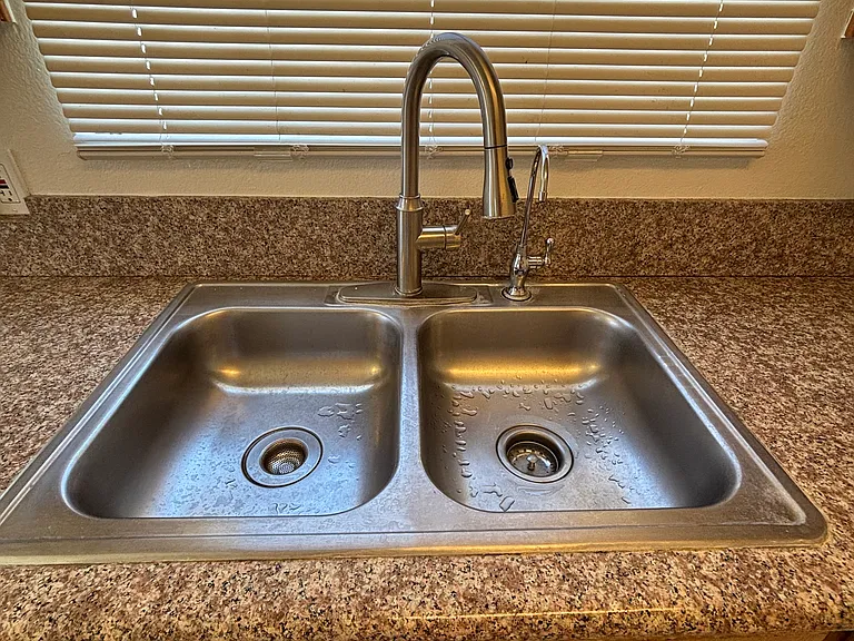 471 W Maple St #5 — Photo 6