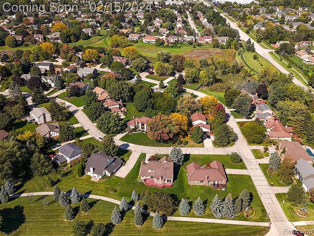 37477 Baywood Dr, Farmington Hills, MI 48335 Zillow