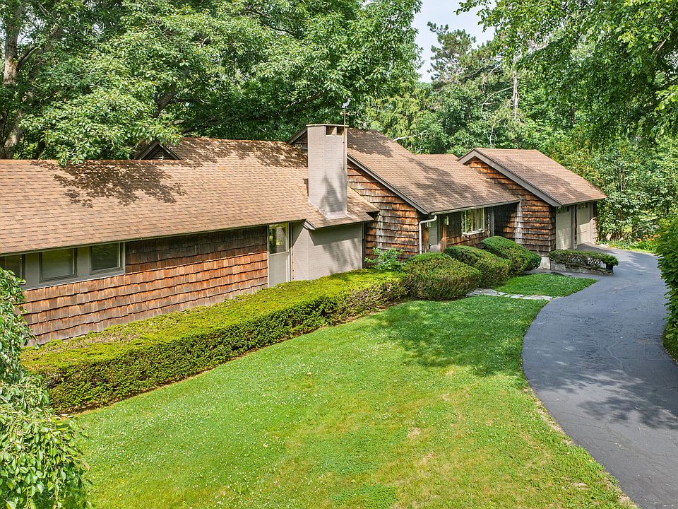 1st image of 210 Falmouth Road