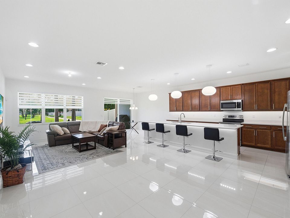 1st image of 54 Palm Lane