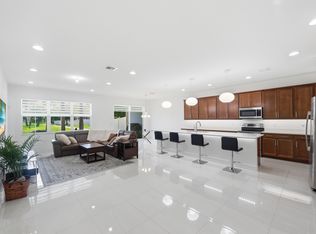 54 Palm Ln, Royal Palm Beach, FL 33411