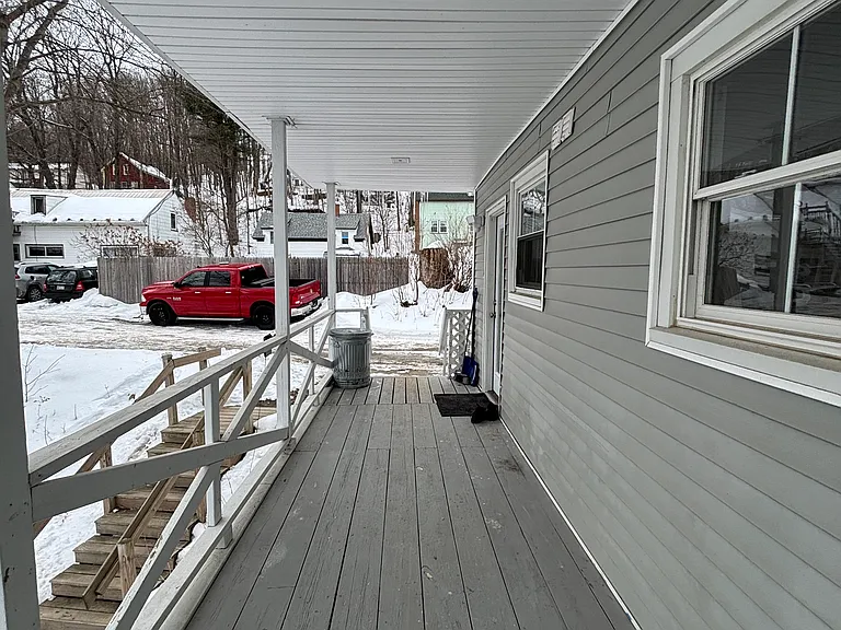 8 Bennett St — Photo 16