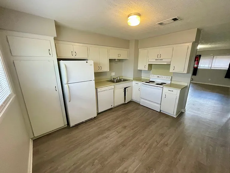 Pearl Manor — Photo 5