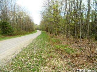 32 Yeardon Dr, Redfield, NY 13437