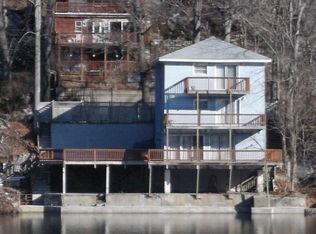 225 Roosevelt Dr, Seymour, CT 06483