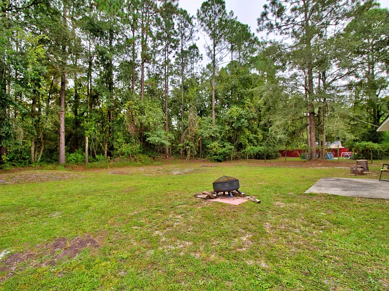 1062 Kelly Dr — Photo 31