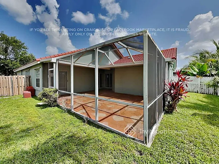 3350 NW 78th Ave — Photo 17