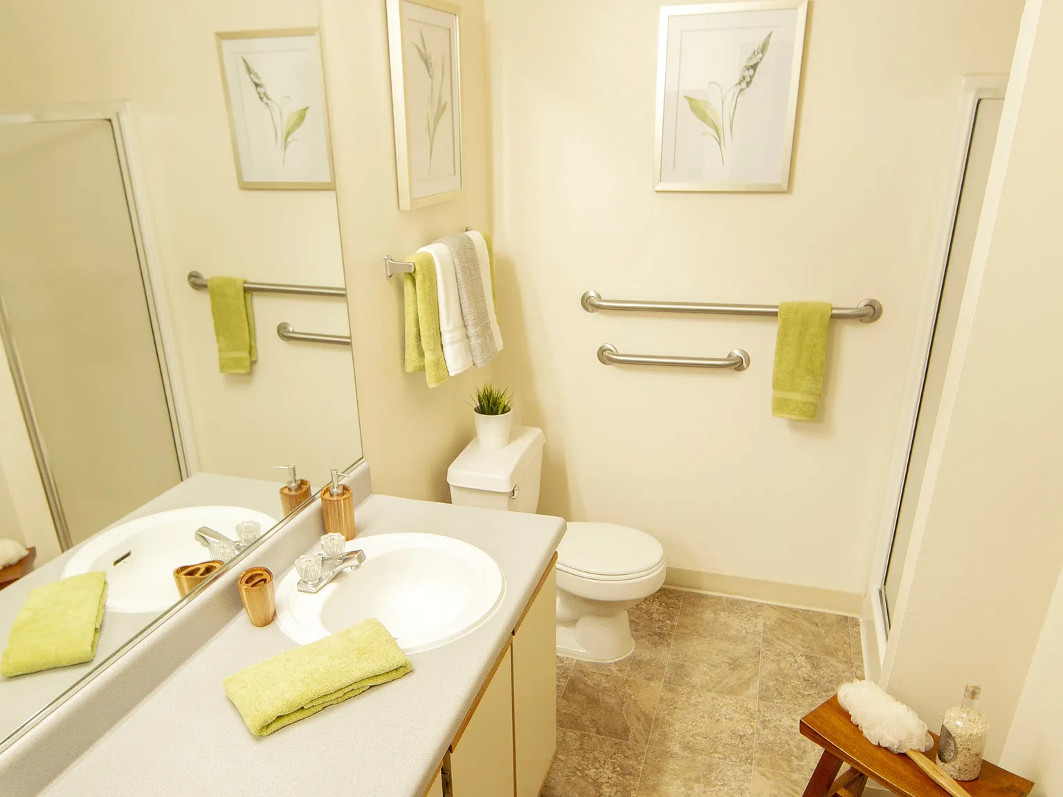 Anjou Club Apartment Homes — Photo 3