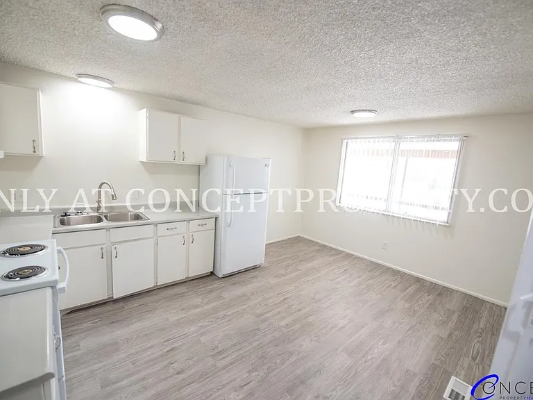 Murray Place — Photo 38