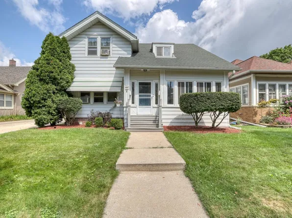 7040 West Wells AVENUE #7042, Wauwatosa, WI 53213