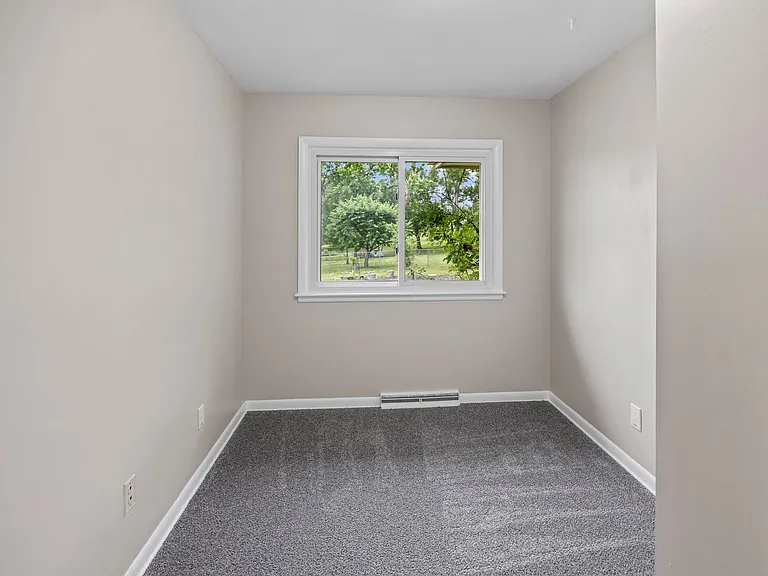 5908 Meredith Dr — Photo 6