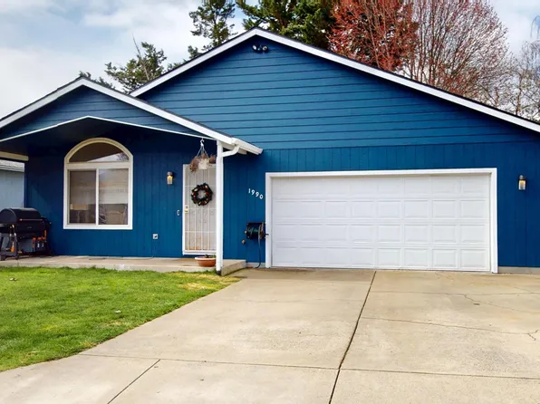 1990 SW Betty Ln, Grants Pass, OR 97526