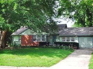 660 E Red Rd, Independence, MO 64055