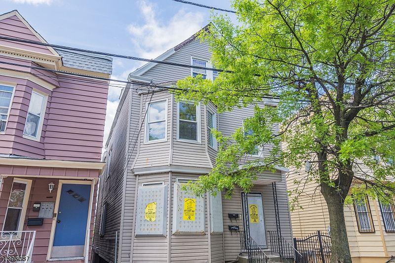 1st image of 142 Parker St