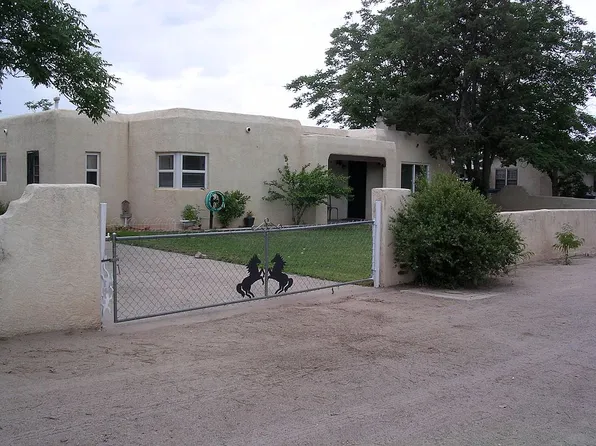 434 Mullen Rd NW, Los Ranchos De Albuquerque, NM 87107