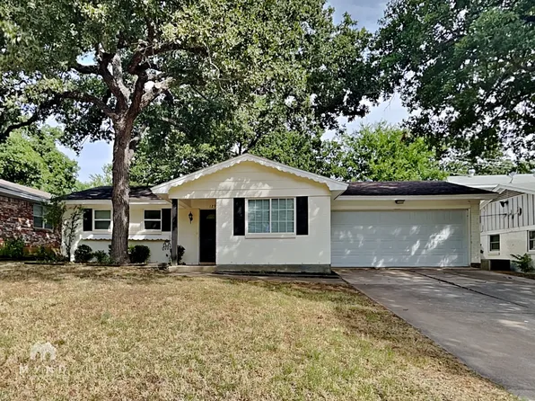129 NE Michael Dr, Burleson, TX 76028