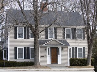 48 Pine St, Orono, ME 04473