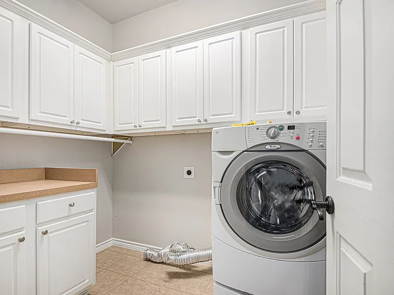 605 Port Royale Way — Photo 23
