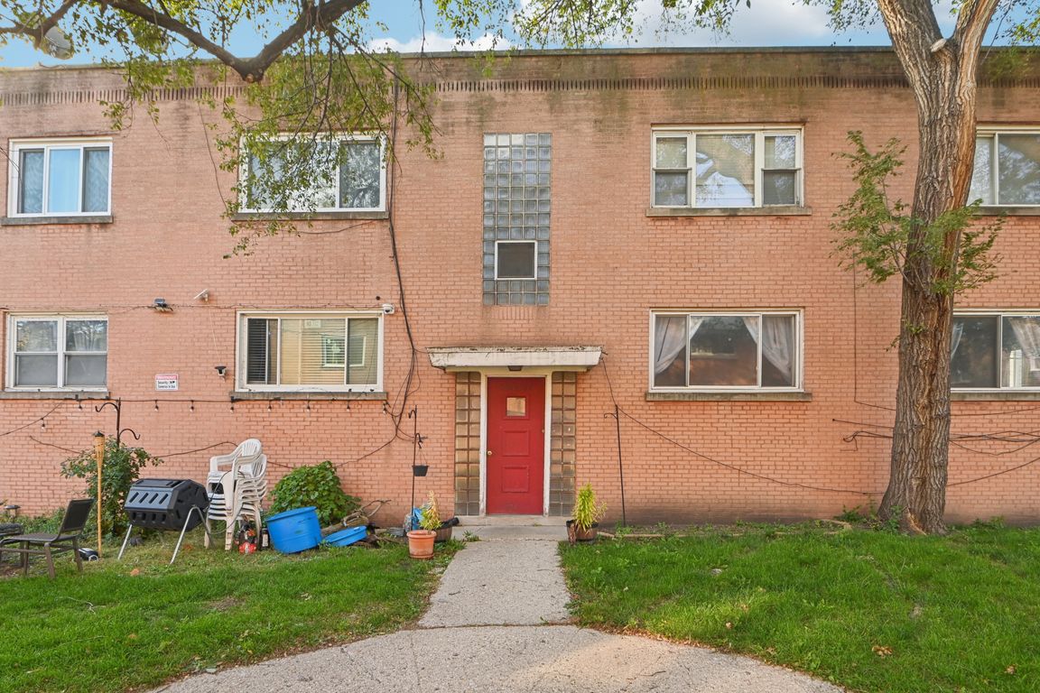 W Berwyn Ave-S2910-001.jpg