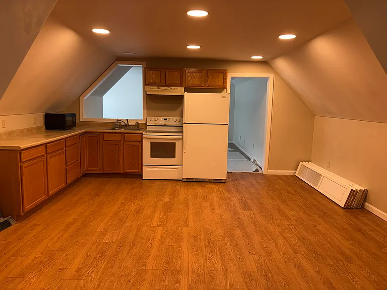 103 Durham Rd #B — Photo 3