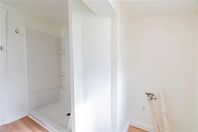 805 Avenue A — Photo 11