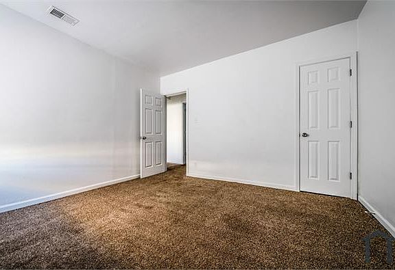 5th image of 7948 S Hermitage Ave APT 2B