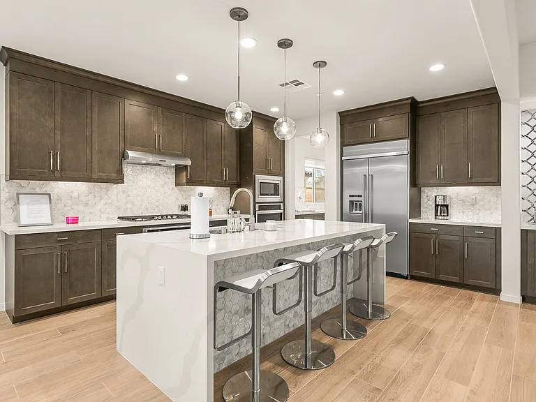 Fully Stocked Kitchen