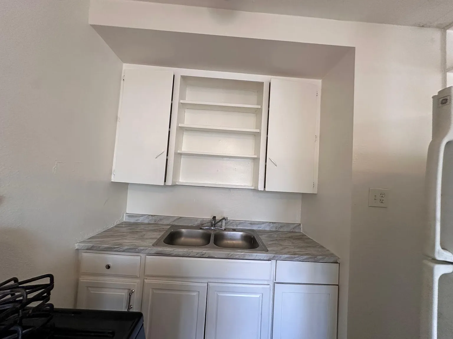 2 bed, 950 sqft, $1,200 — Photo 3