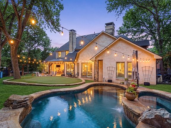 2nd image of 2404 Racheal Dr