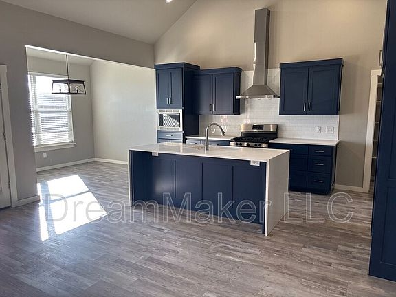 4th image of 3118 SE 34th St