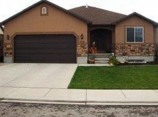 2362 Ox Yoke Dr, Eagle Mountain, UT 84005