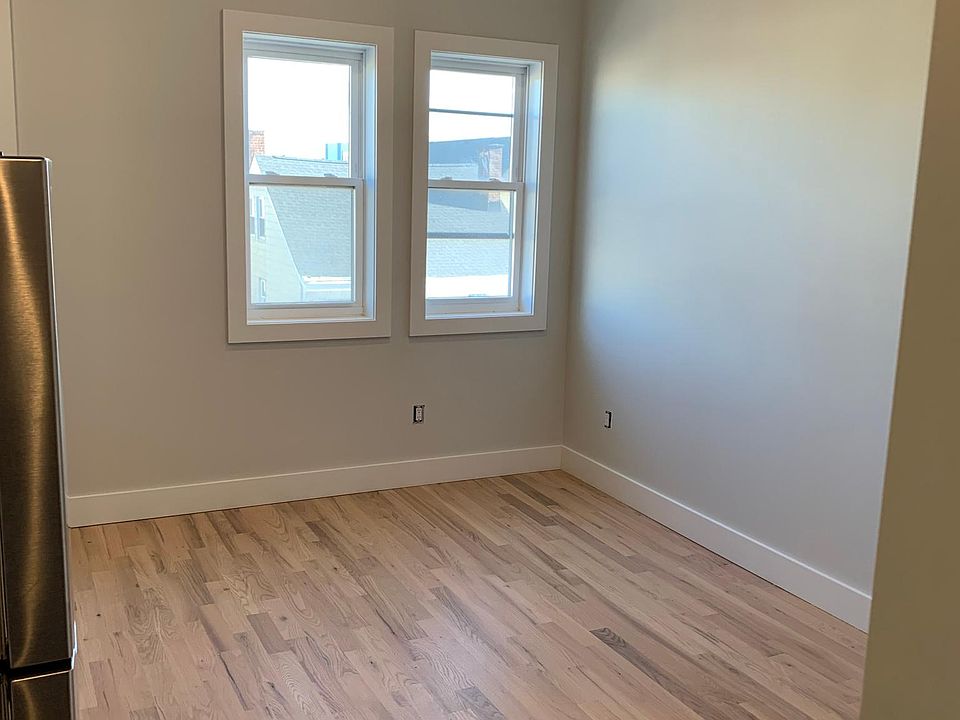 1st image of 104 Fleming Ave #301