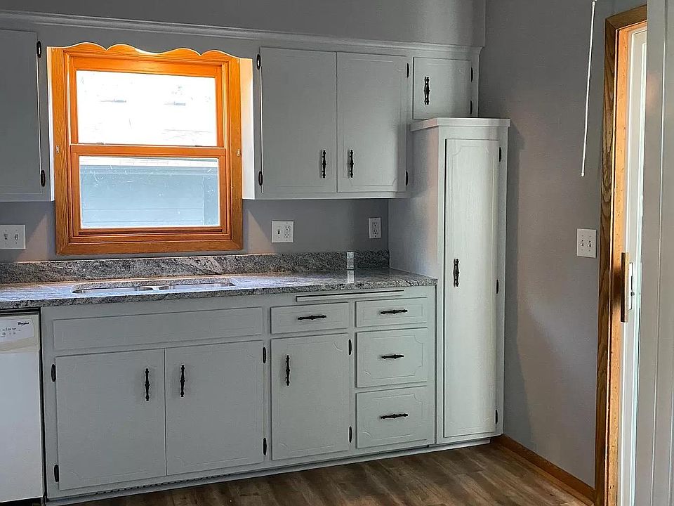 1st image of 348 Belle Aire Dr #L