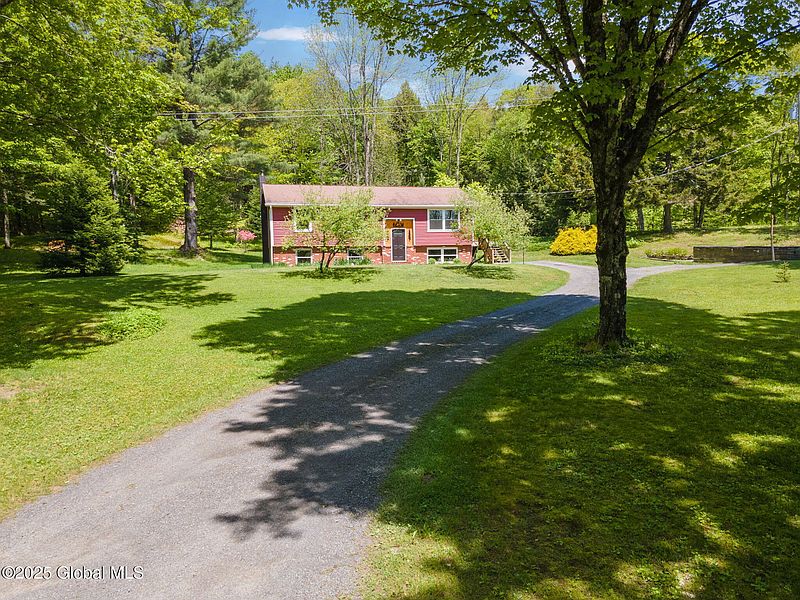 2nd image of 309 Dugway Road