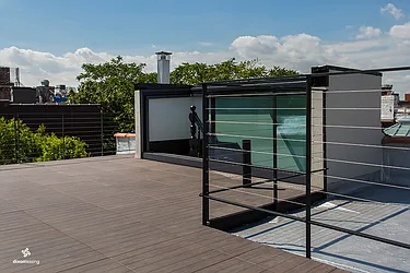 Rented by Dixon Advisory USA Inc.