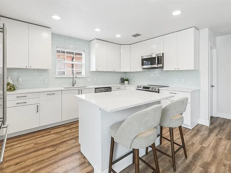 1653 Knight Trl — Photo 15