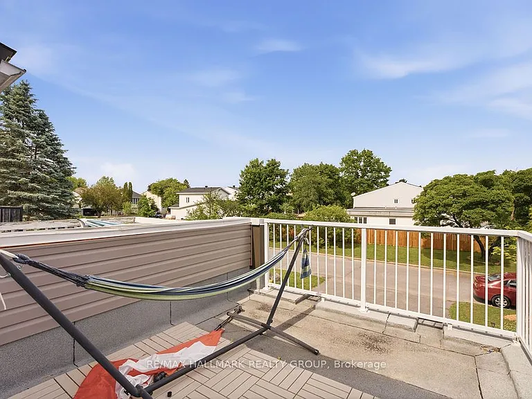 67 Grady Cres — Photo 36