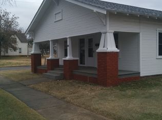 607 W McKinley Ave, Blackwell, OK 74631