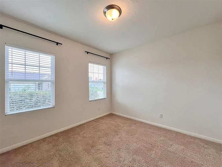 19323 Berringer Dr — Photo 14