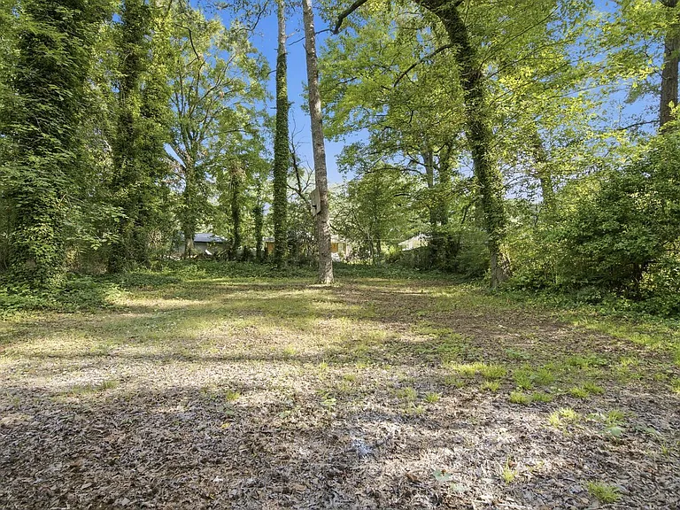 2801 Mitchell Dr — Photo 25