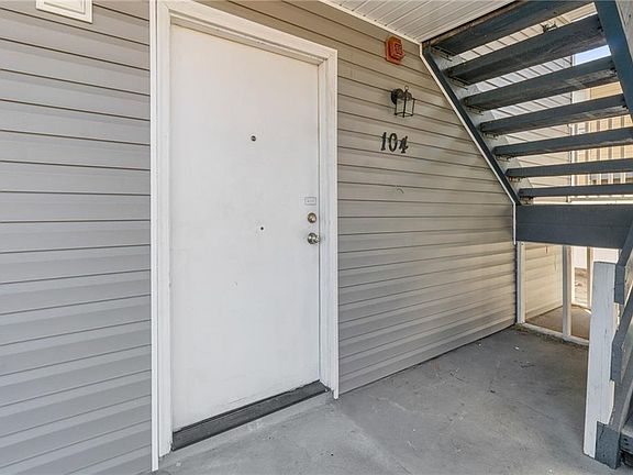 3rd image of 2513 Pasadena Ave APT 104