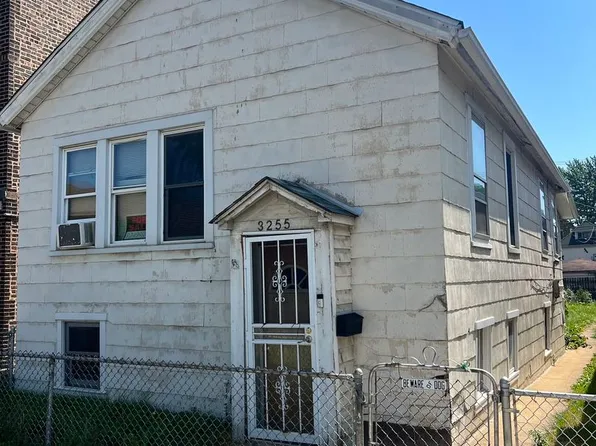 3255 S Racine Ave, Chicago, IL 60608